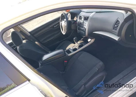 2015 Nissan Altima 2.5 S z USA, uszkodzony, nr VIN 1N4AL3APXFN387828